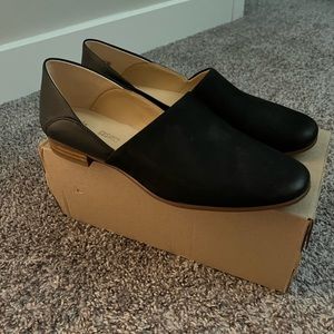 Clarks black flats